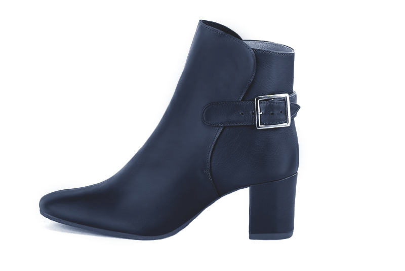 Navy blue women's ankle boots with buckles at the back. Round toe. Medium block heels. Profile view - Florence KOOIJMAN